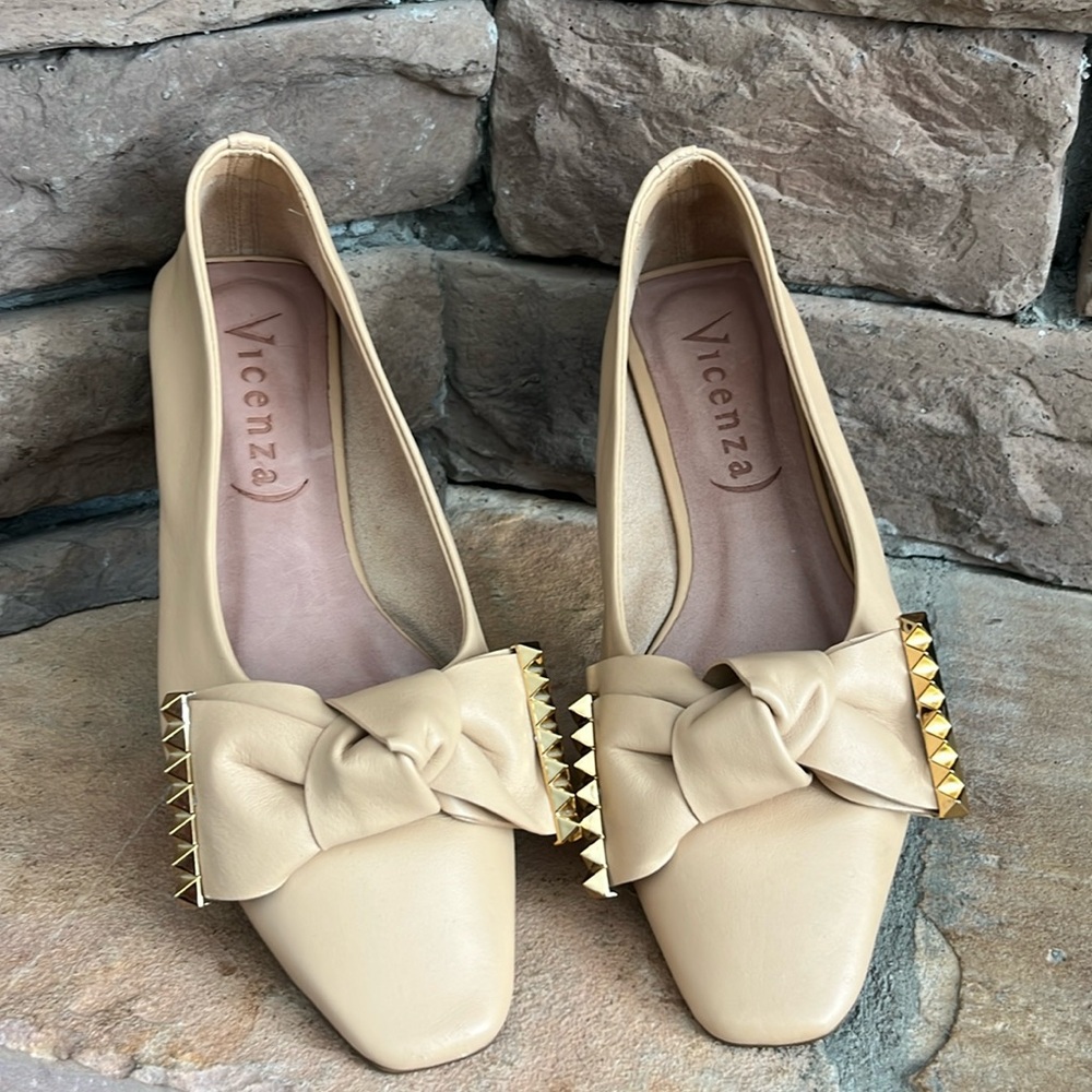 Anthropologie Vicenza Bow Square Toe Flats‎ with Goldtone Stud Accents / SZ 9